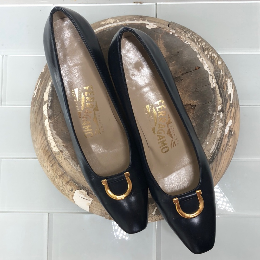 Salvatore Ferragamo Classic Navy Leather Pumps